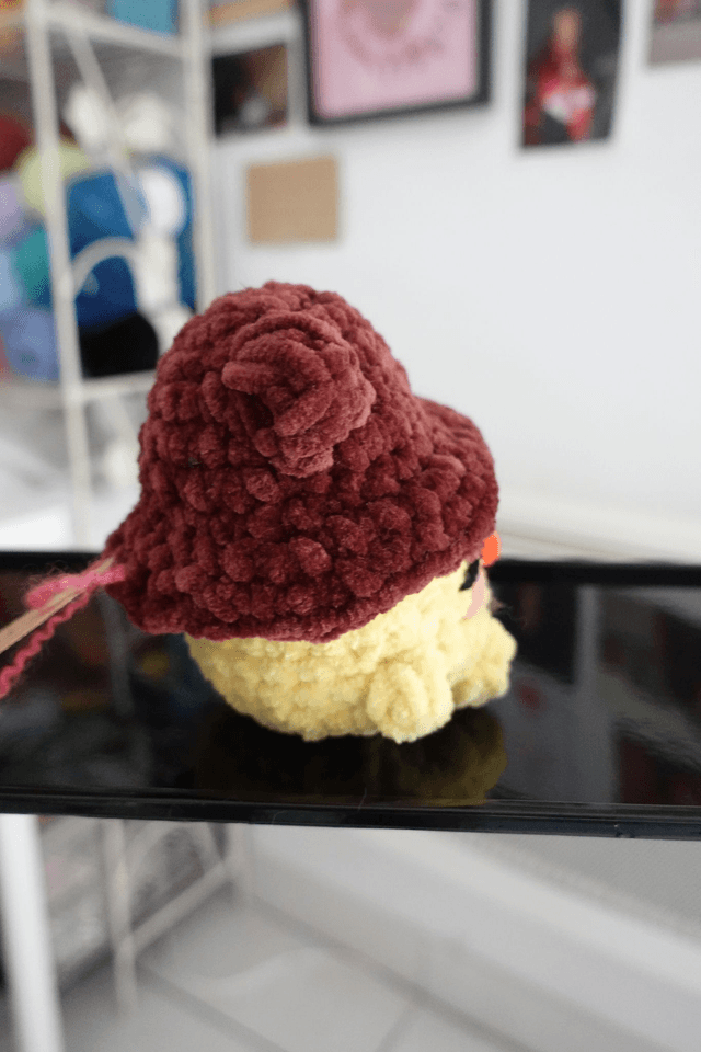 Marc, l'authentique | Créature d'atelier poussin en crochet pleines d'intentions