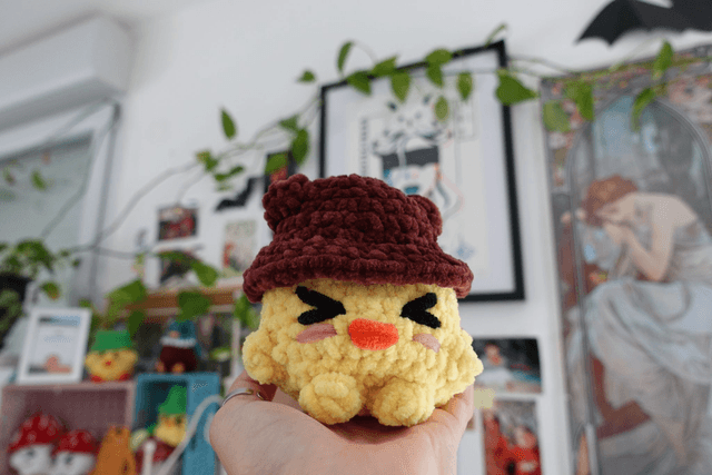 Marc, l'authentique | Créature d'atelier poussin en crochet pleines d'intentions