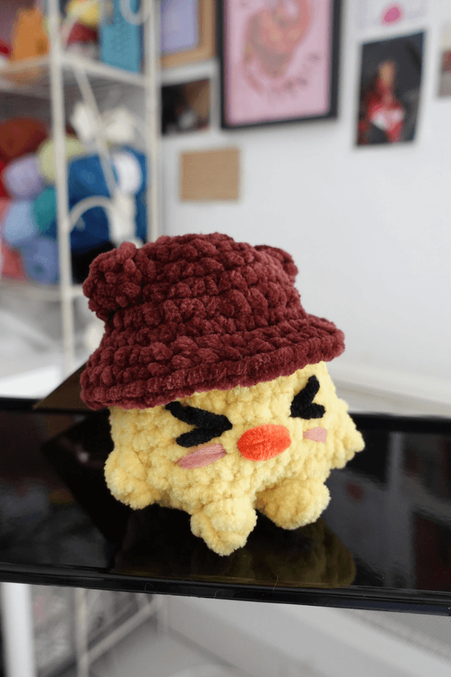 Marc, l'authentique | Créature d'atelier poussin en crochet pleines d'intentions